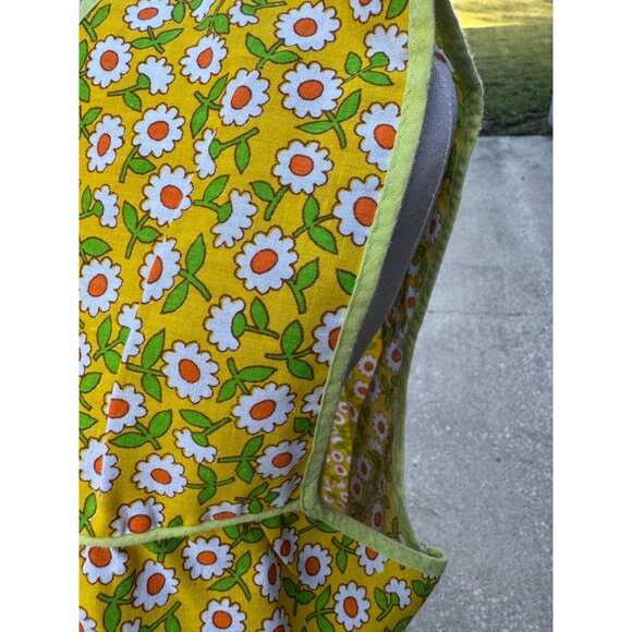 Vintage Yellow Floral Sleeveless Shift Dress With Daisy Print - Picture 6 of 6